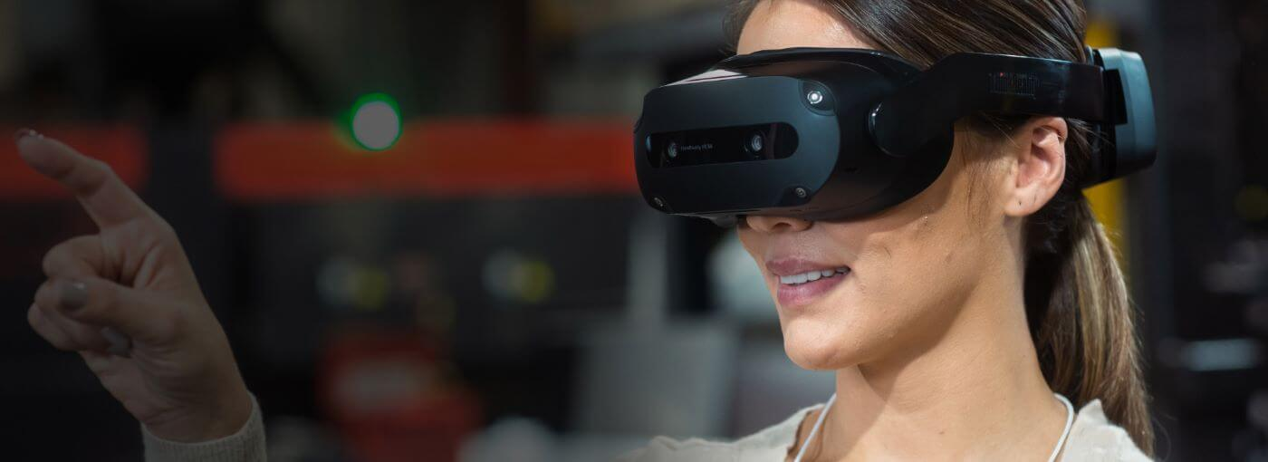 Lenovo annonce le casque VR d'entreprise autonome ThinkReality VRX